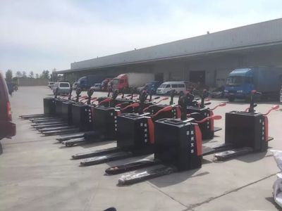 杭叉搬運車為京東物流送清涼，高效裝卸服務助力夏日物流高峰